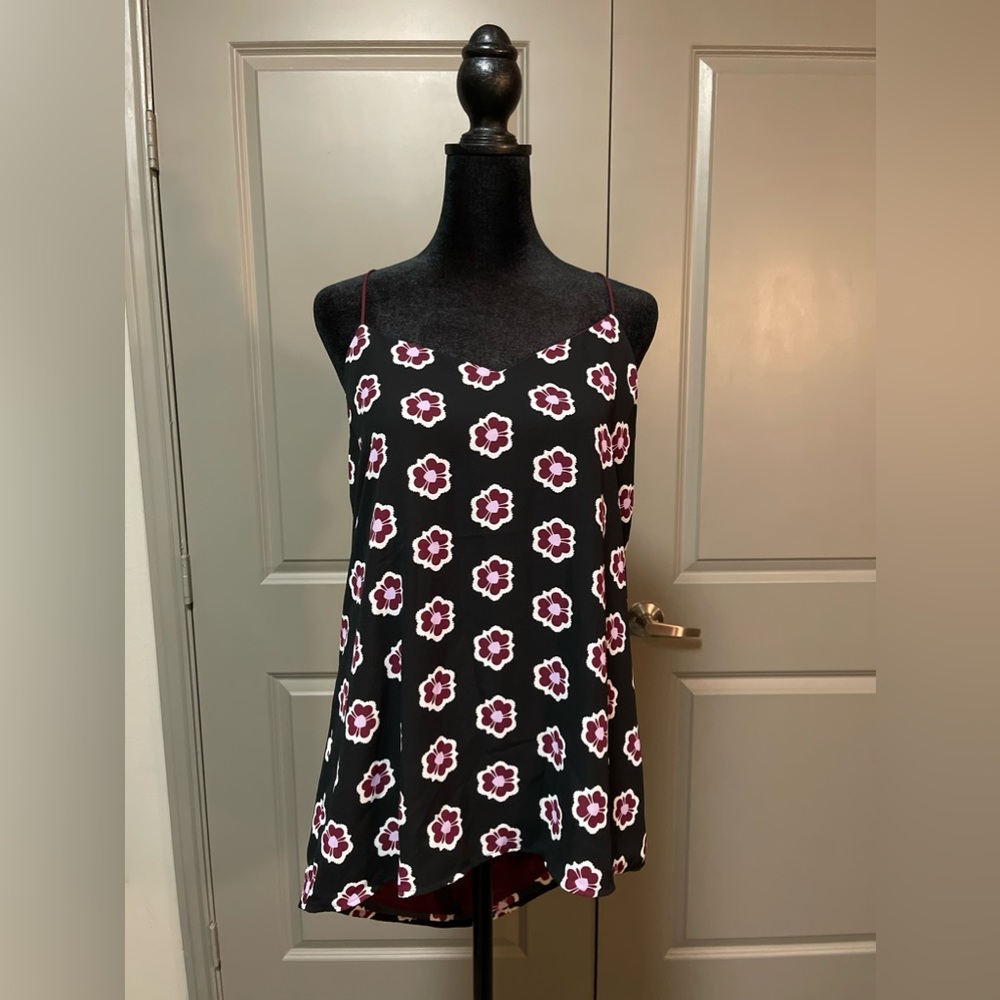 Express reversible tank top size medium